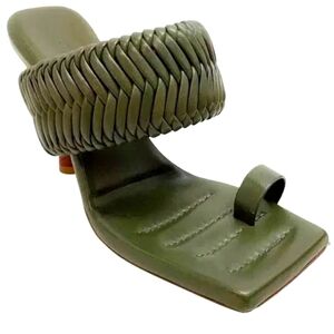 Gia Borghini/RHW Moss Green Woven Strap Sandals - Size 7 - NEW